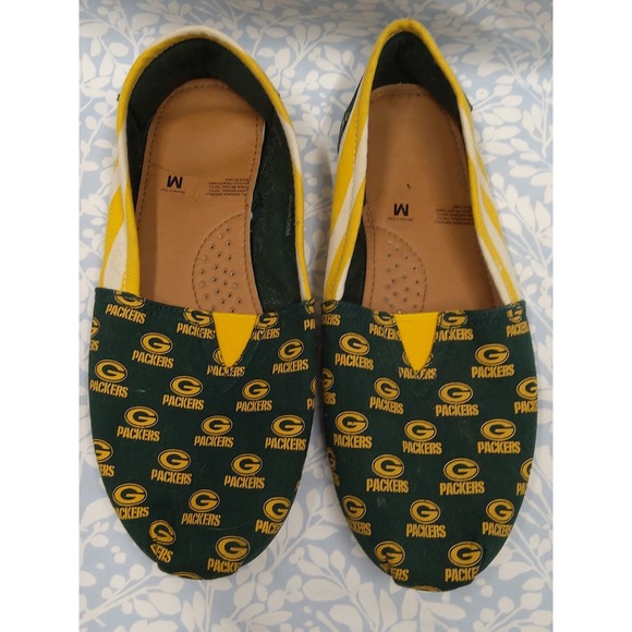 Green Bay Packers Women's Slip-On Canvas Shoes - Picture 1 of 9
